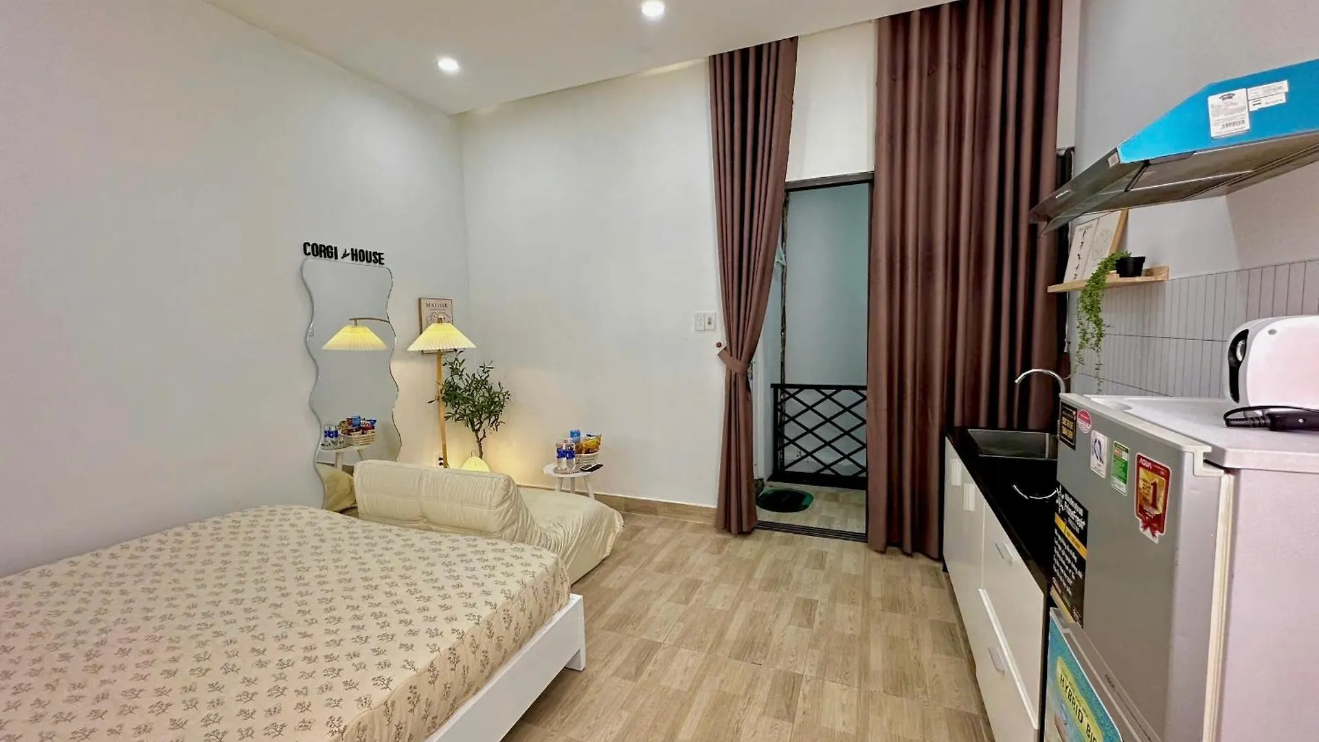 Homestay Corgi House Beachstay Danang